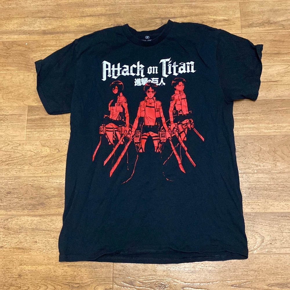 2/$12 item, Attack on Titan medium Tshirt